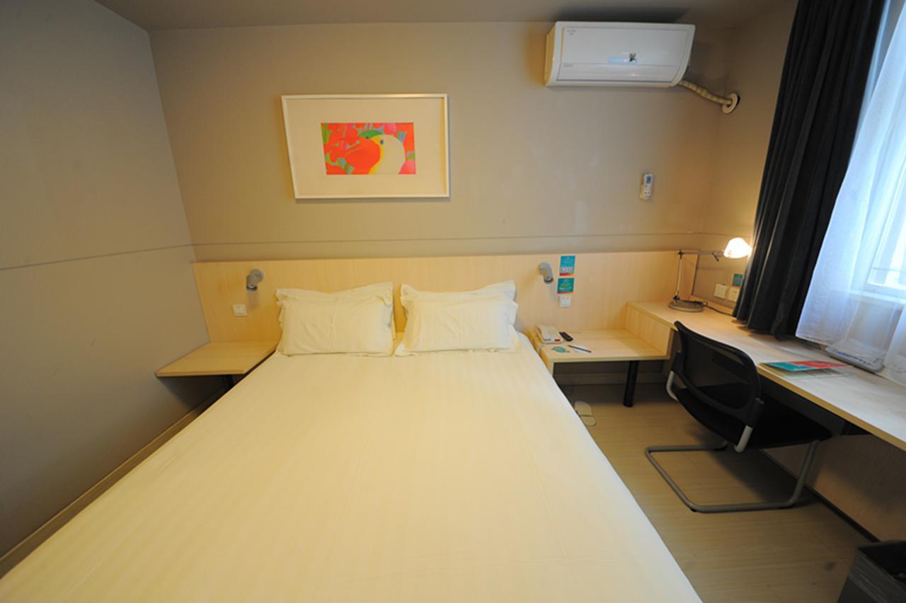 Jinjiang Inn Chengdu Chunxi Road Taiguli Hotel Exterior photo